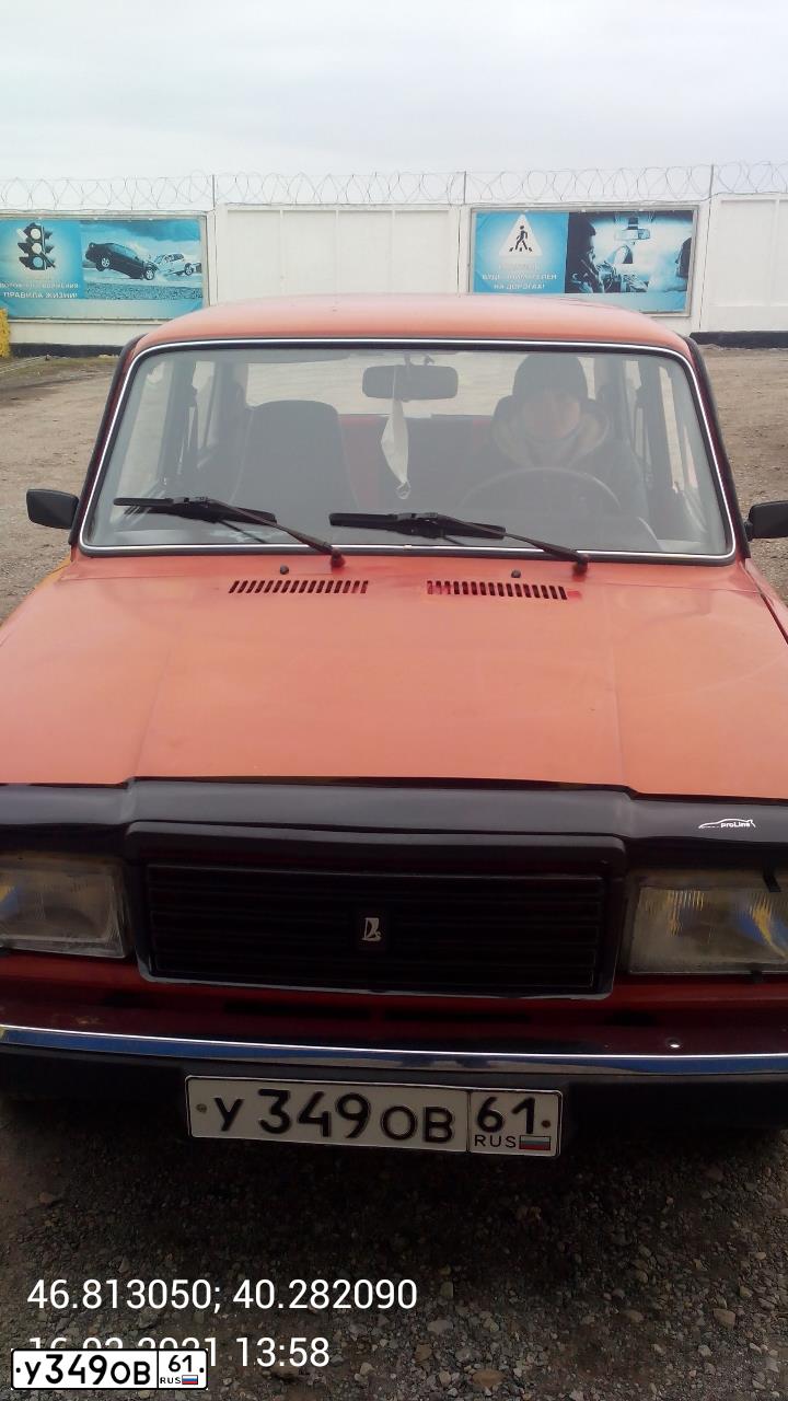 Фото автомобиля LADA 2107, 1998 — госномер У349ОВ61. Цвет: Красный