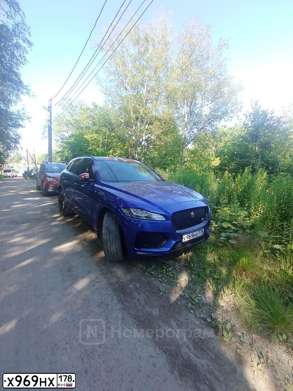 Фото автомобиля JAGUAR XF-SERIE, 2012 — госномер О759ТЕ134. Цвет: Темно-зеленый