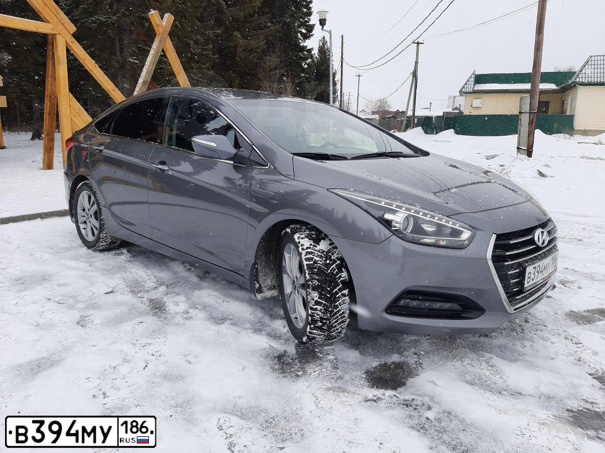 Фото автомобиля HYUNDAI I40, 2015 — госномер В394МУ186. Цвет: СЕРЫЙ