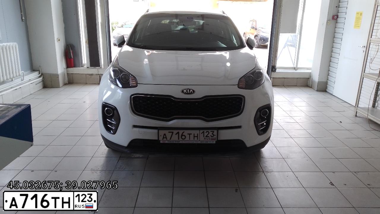 Фото автомобиля KIA SPORTAGE, 2017 — госномер А716ТН123. Цвет: БЕЛЫЙ