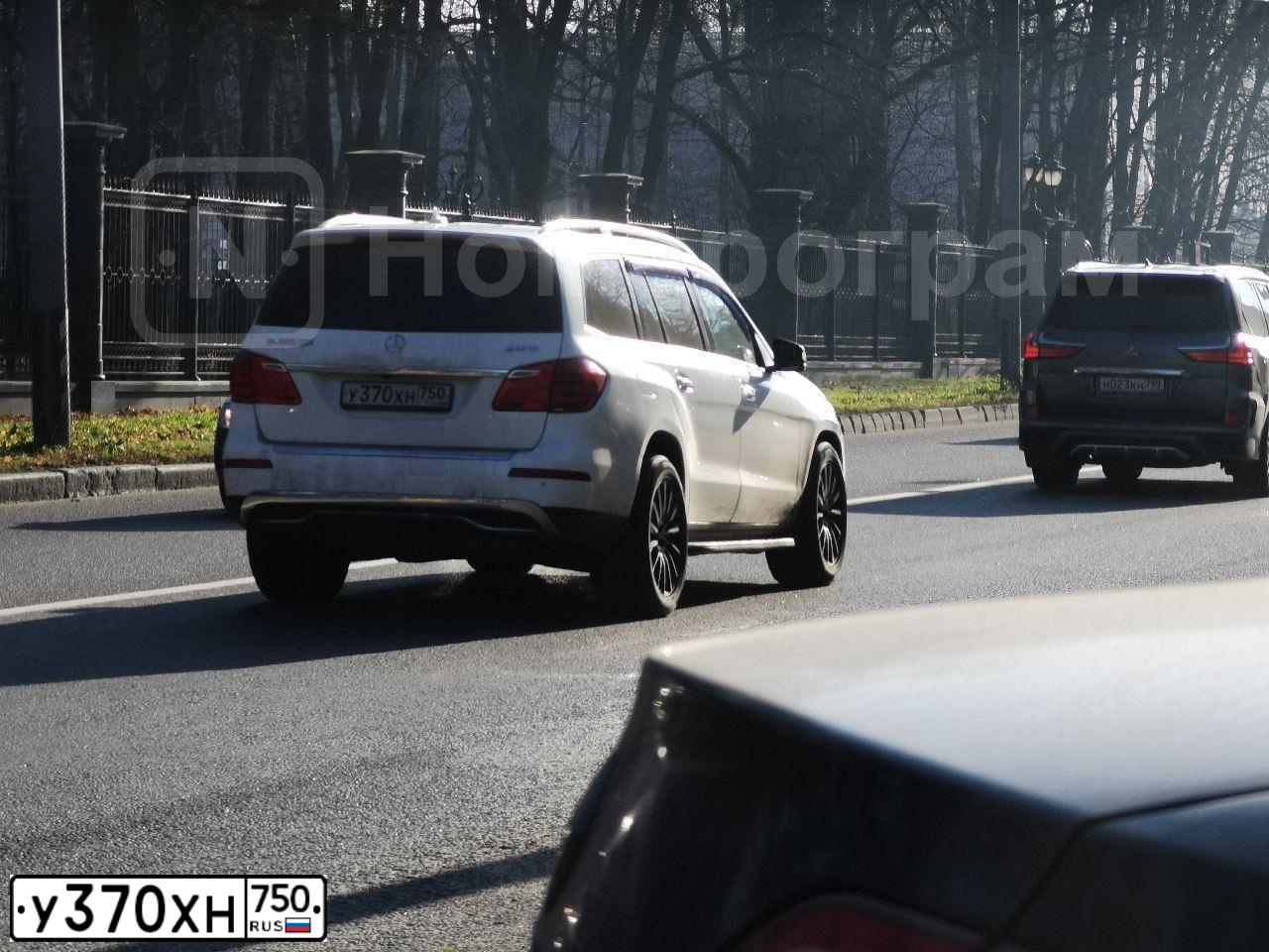 Фото автомобиля MERCEDES-BENZ GLS350, 2013 — госномер О216ТМ196