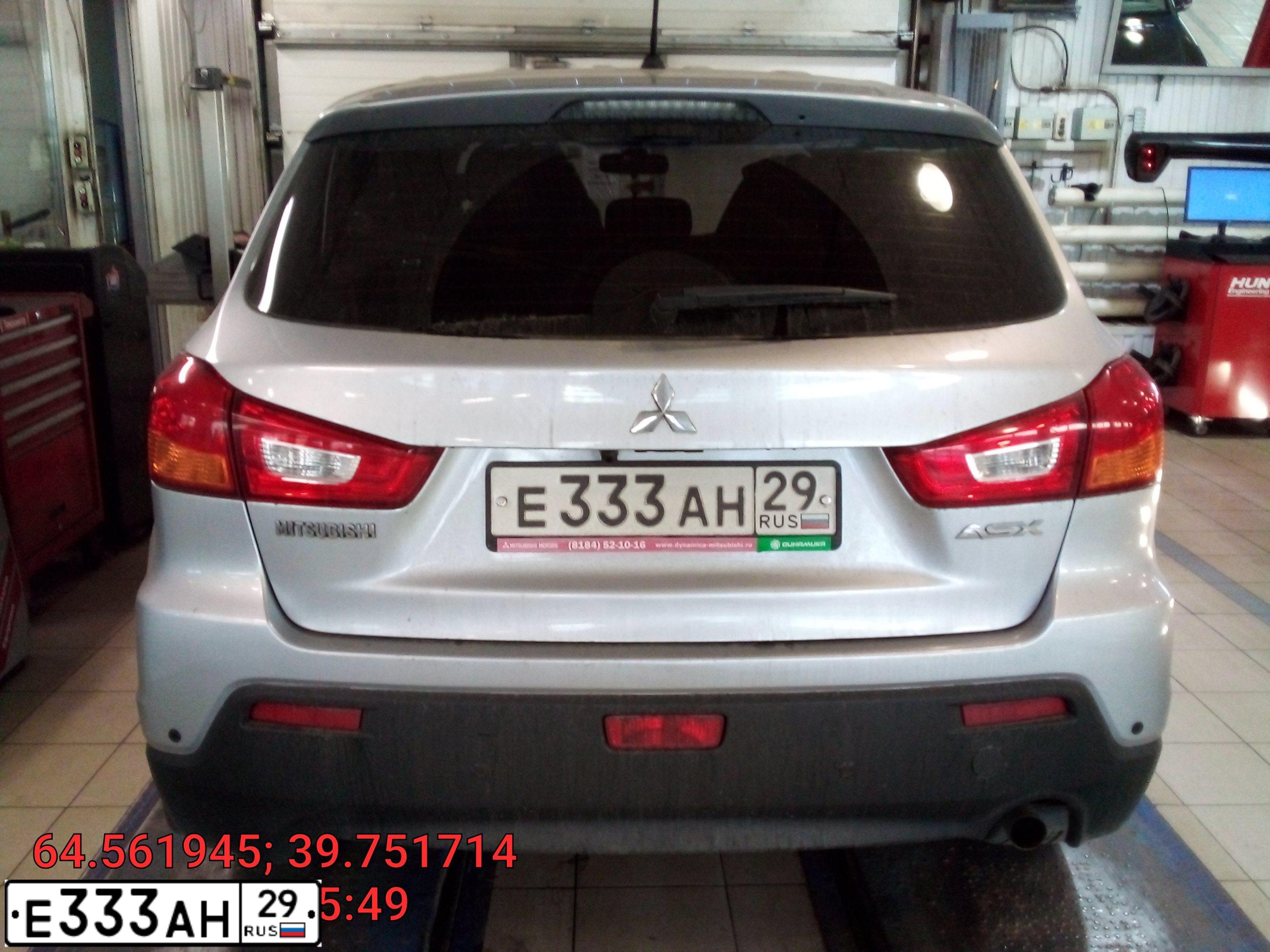 Фото автомобиля MITSUBISHI ASX, 2011 — госномер Е333АН29. Цвет: ЧЕРНЫЙ