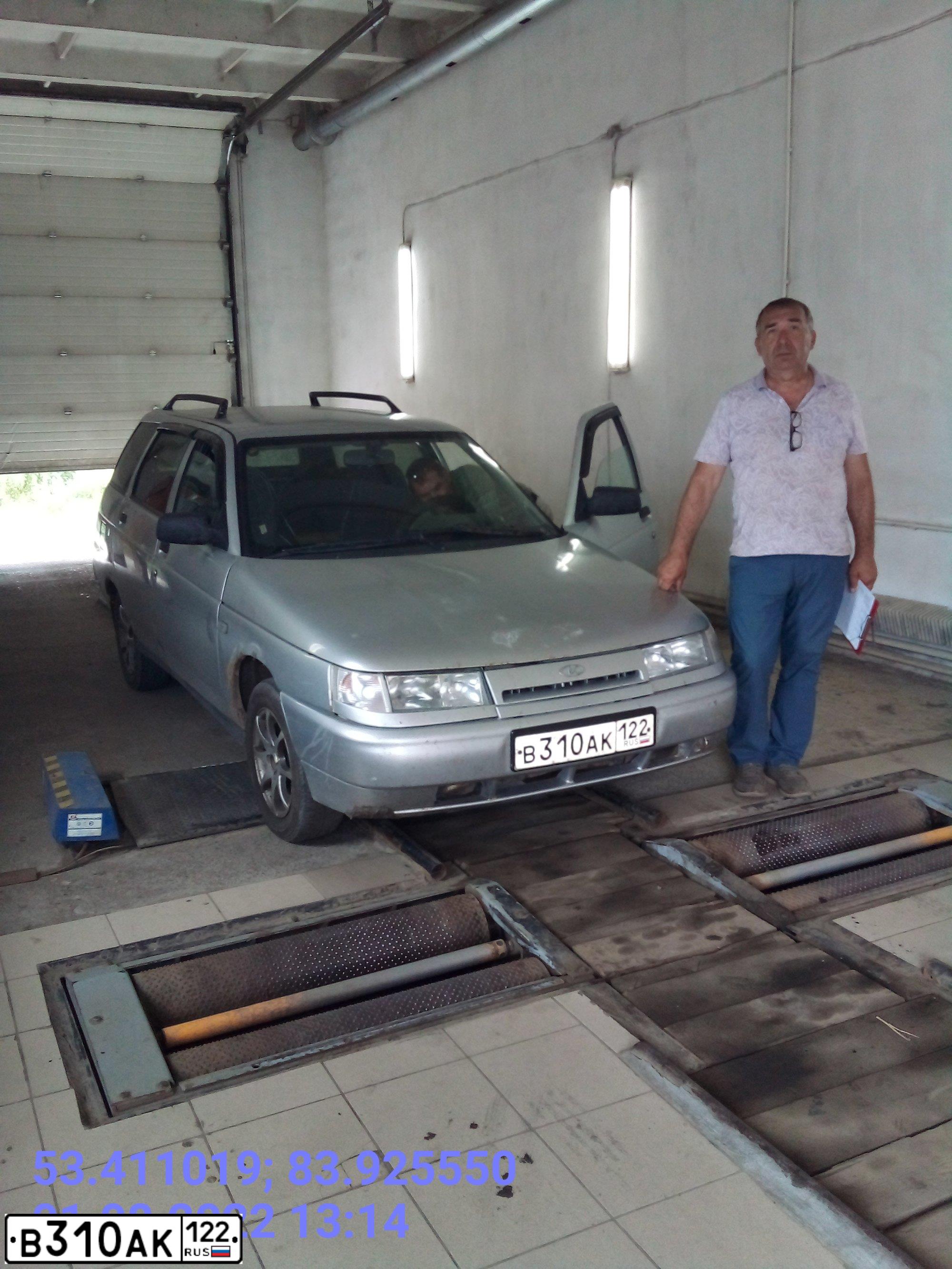 Фото автомобиля LADA 2111, 2005 — госномер В310АК122