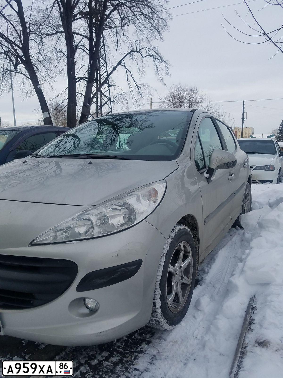 Фото автомобиля SUBARU OUTBACK, 2011 — госномер А959ХА86. Цвет: БЕЛЫЙ
