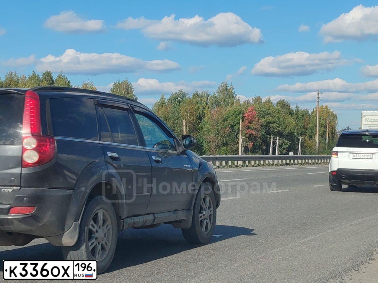 Фото автомобиля LANDROVER RANGE ROVER SPORT, 2014 — госномер К336ОХ196. Цвет: Белый