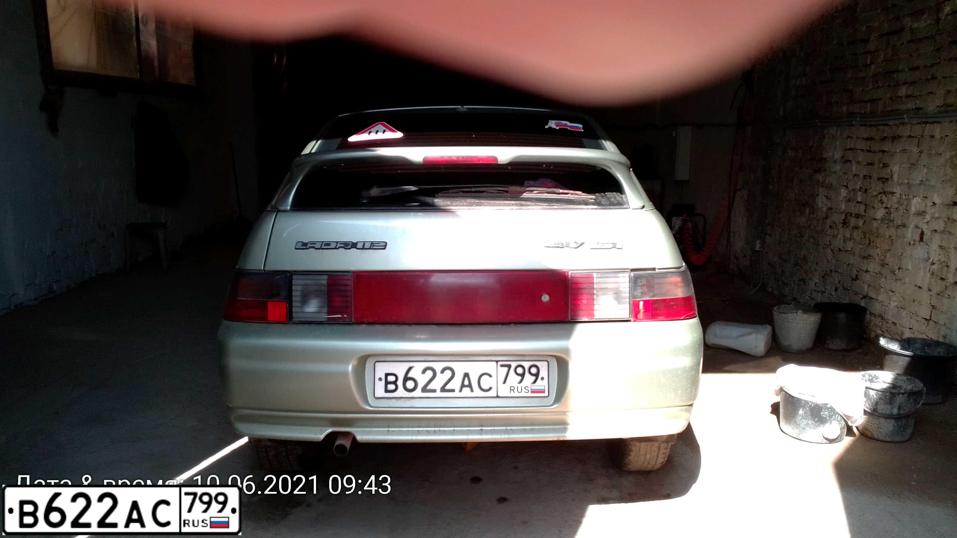 Фото автомобиля LADA 2112, 2006 — госномер Р214ЕС67. Цвет: БЕЛО-ЗЕЛЕНЫЙ