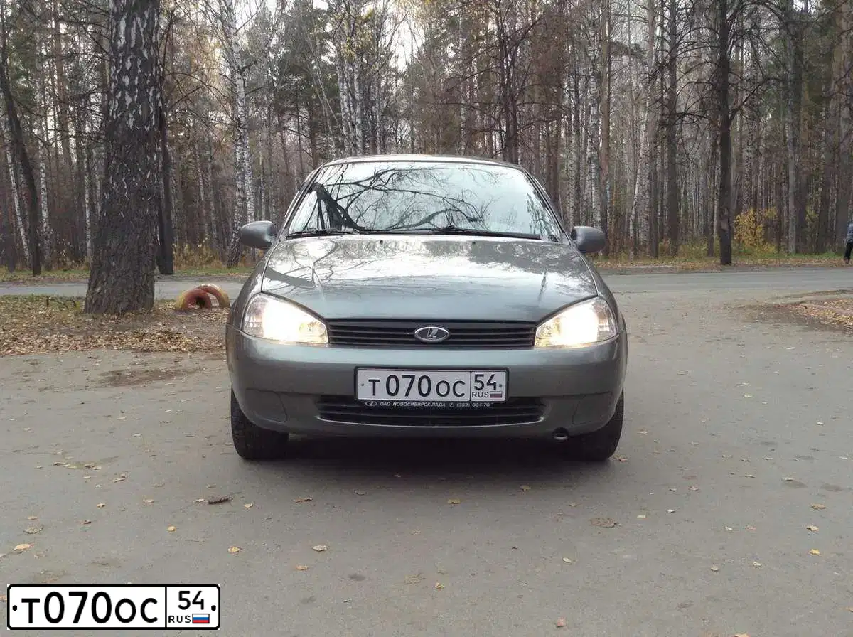 Фото автомобиля HYUNDAI SOLARIS, 2019 — госномер Т070ОС54. Цвет: СЕРЫЙ
