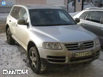 Фото автомобиля PORSCHE CAYENNE, 2003 — госномер С898АР138. Цвет: СЕРЕБРИСТЫЙ