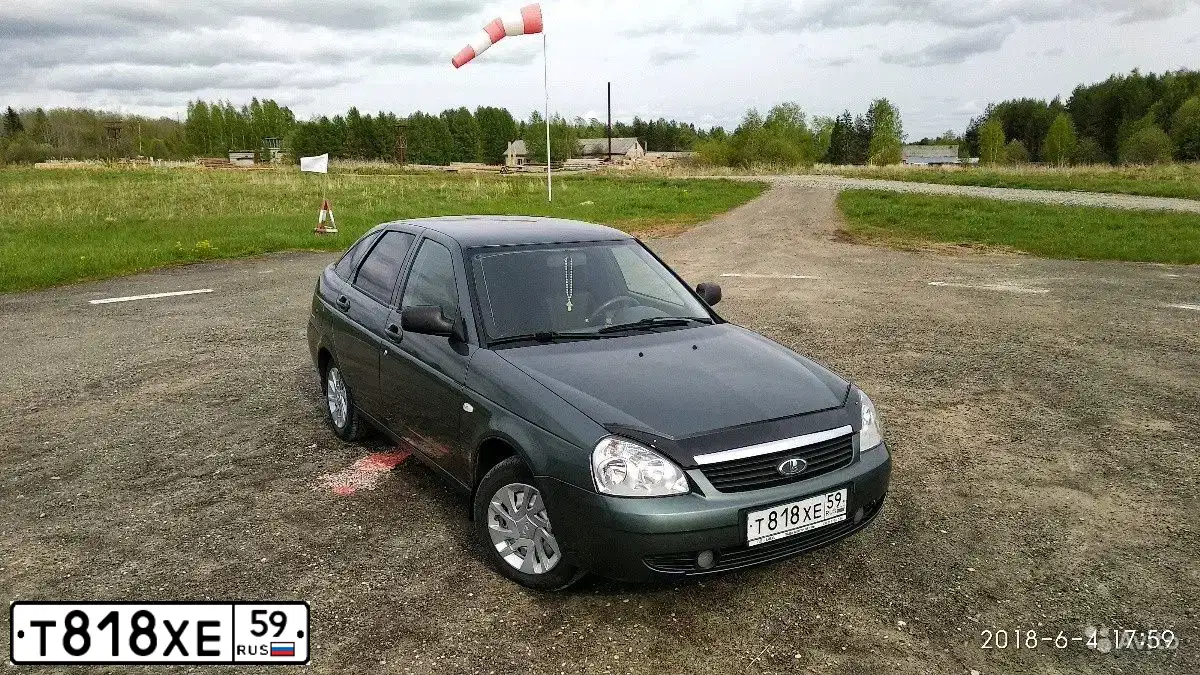 Фото автомобиля LADA 2172 PRIORA, 2010 — госномер Т818ЕХ59. Цвет: СЕРО-СИНЕ-ЗЕЛЕНЫЙ