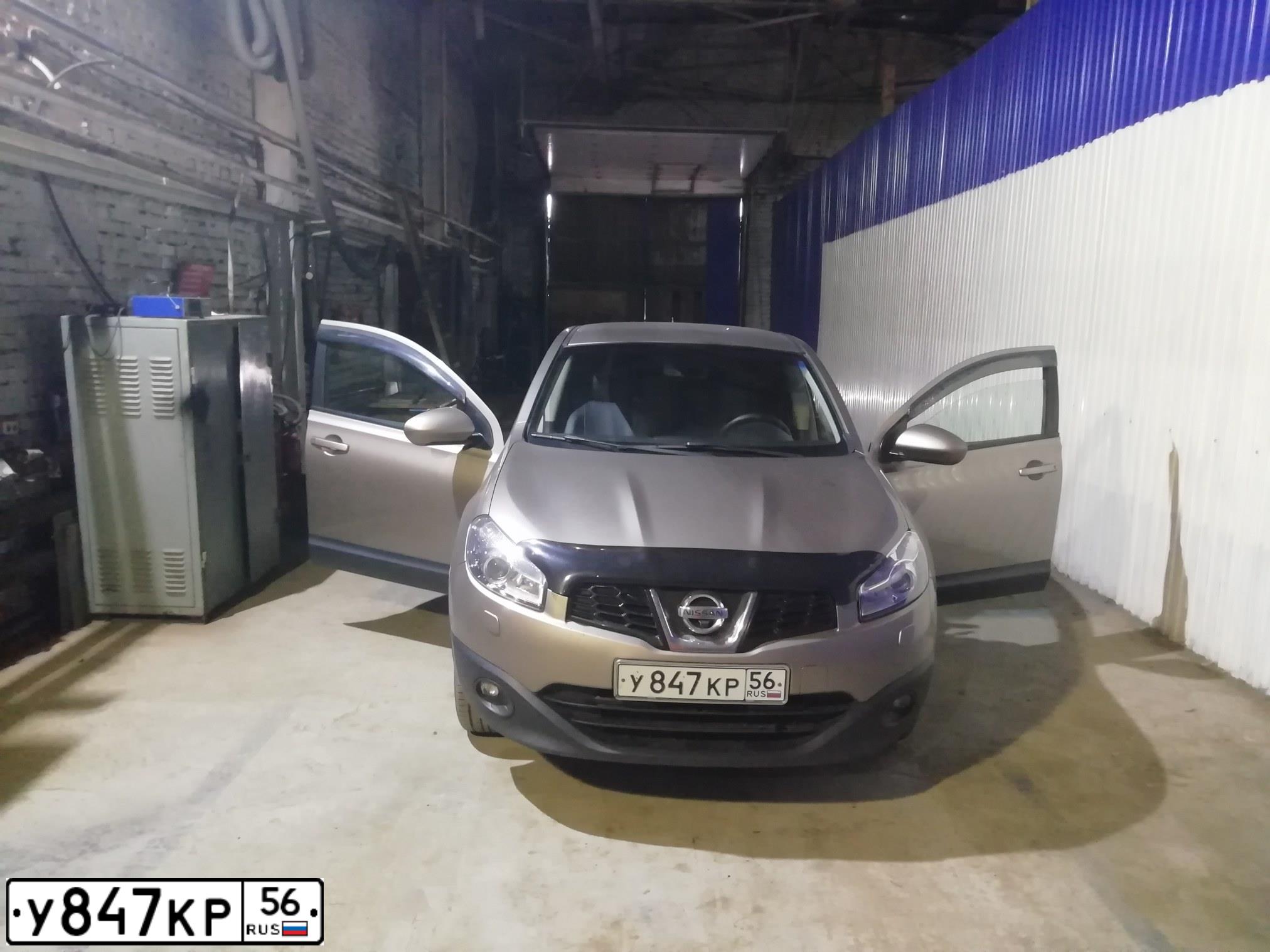 Фото автомобиля NISSAN QASHQAI, 2013 — госномер А787РК124. Цвет: СВЕТЛО-КОРИЧНЕВЫЙ