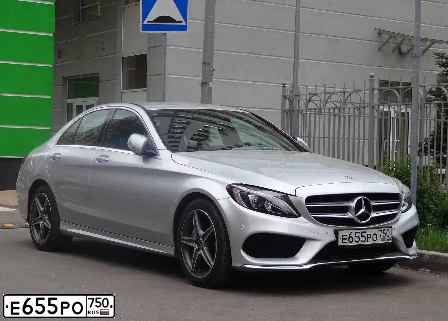 Фото автомобиля MERCEDES-BENZ C200, 2017 — госномер С646СУ797. Цвет: СЕРЕБРИСТЫЙ