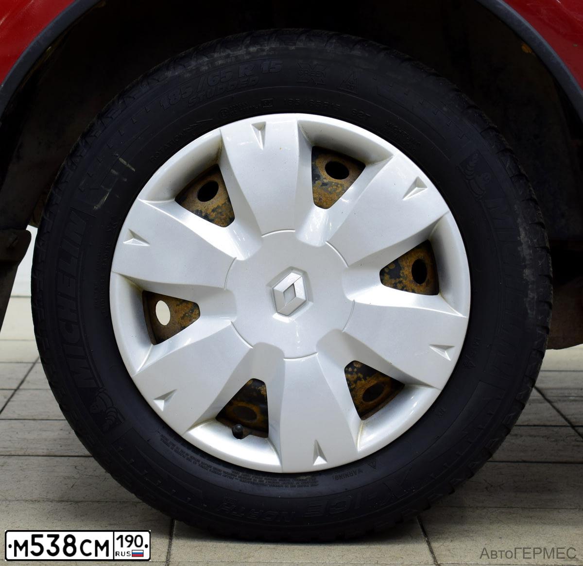 Фото автомобиля RENAULT LOGAN, 2011 — госномер М538СМ190. Цвет: БЕЖЕВЫЙ