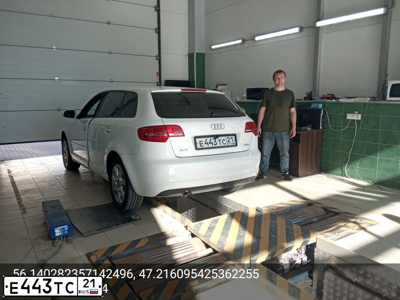 Фото автомобиля AUDI A3, 2012 — госномер Е443ТС21