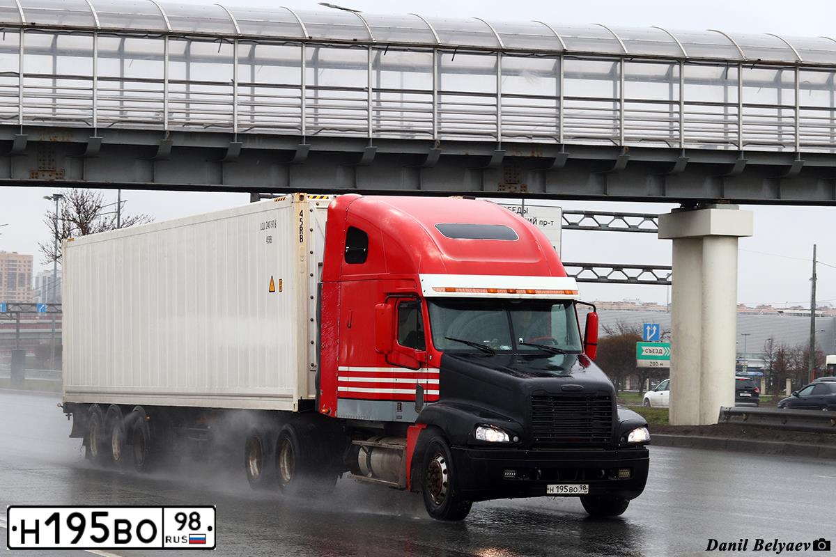 Фото автомобиля FREIGHTLINER UNSPECIFIED, 1999 — госномер Н195ВО98. Цвет: КРАСНЫЙ