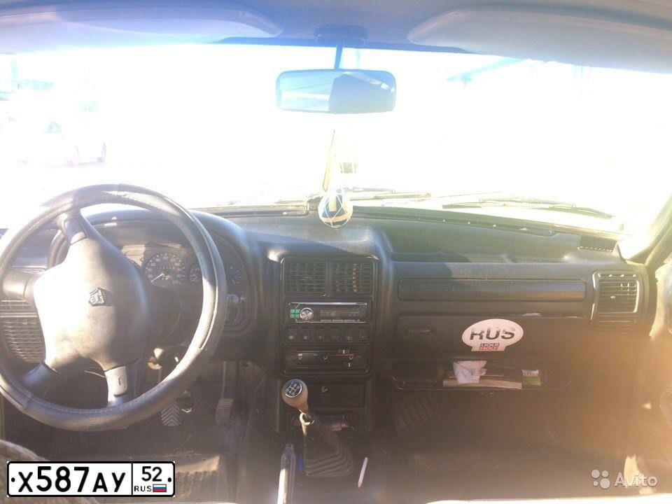 Фото автомобиля GAZ 3110 WOLGA, 1998 — госномер Х587АУ52. Цвет: ТЕМНО-СИНИЙ