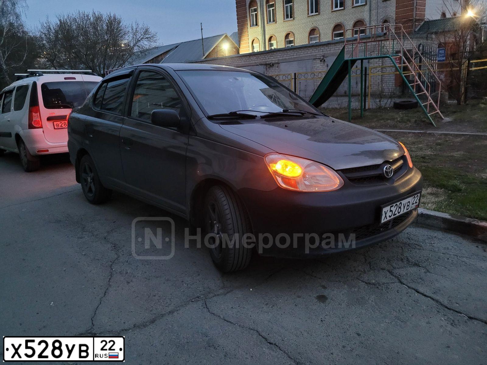 Фото автомобиля TOYOTA RACTIS, 2009 — госномер К048РУ122