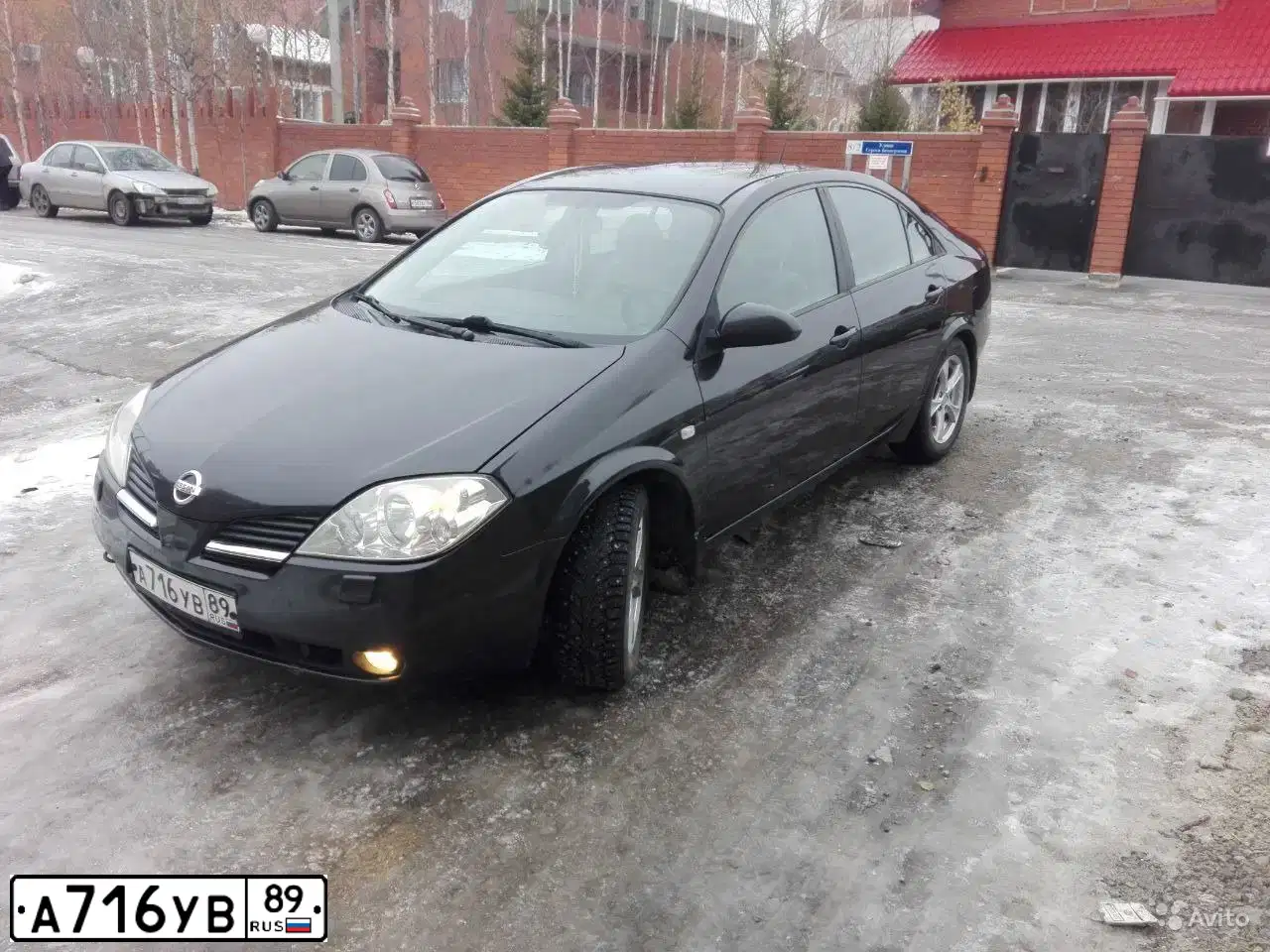 Фото автомобиля NISSAN PRIMERA, 2006 — госномер А716УВ89. Цвет: ЧЕРНЫЙ