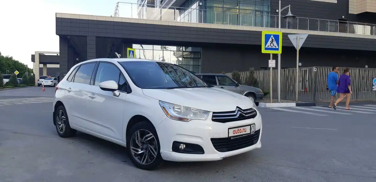 Фото автомобиля CITROEN C4, 2012 — госномер М539НУ14. Цвет: Белый