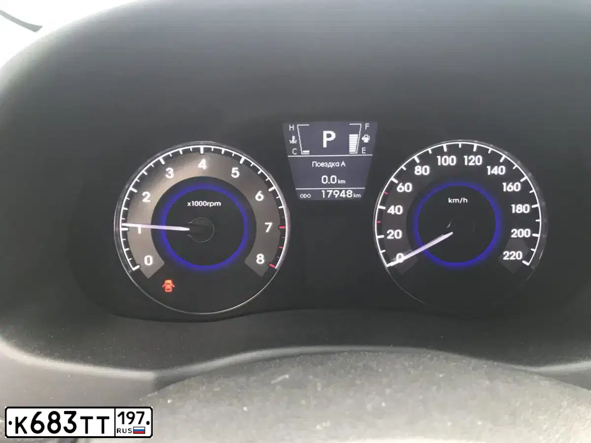 Фото автомобиля HYUNDAI SOLARIS, 2012 — госномер К683ТТ197. Цвет: ФИОЛЕТОВЫЙ
