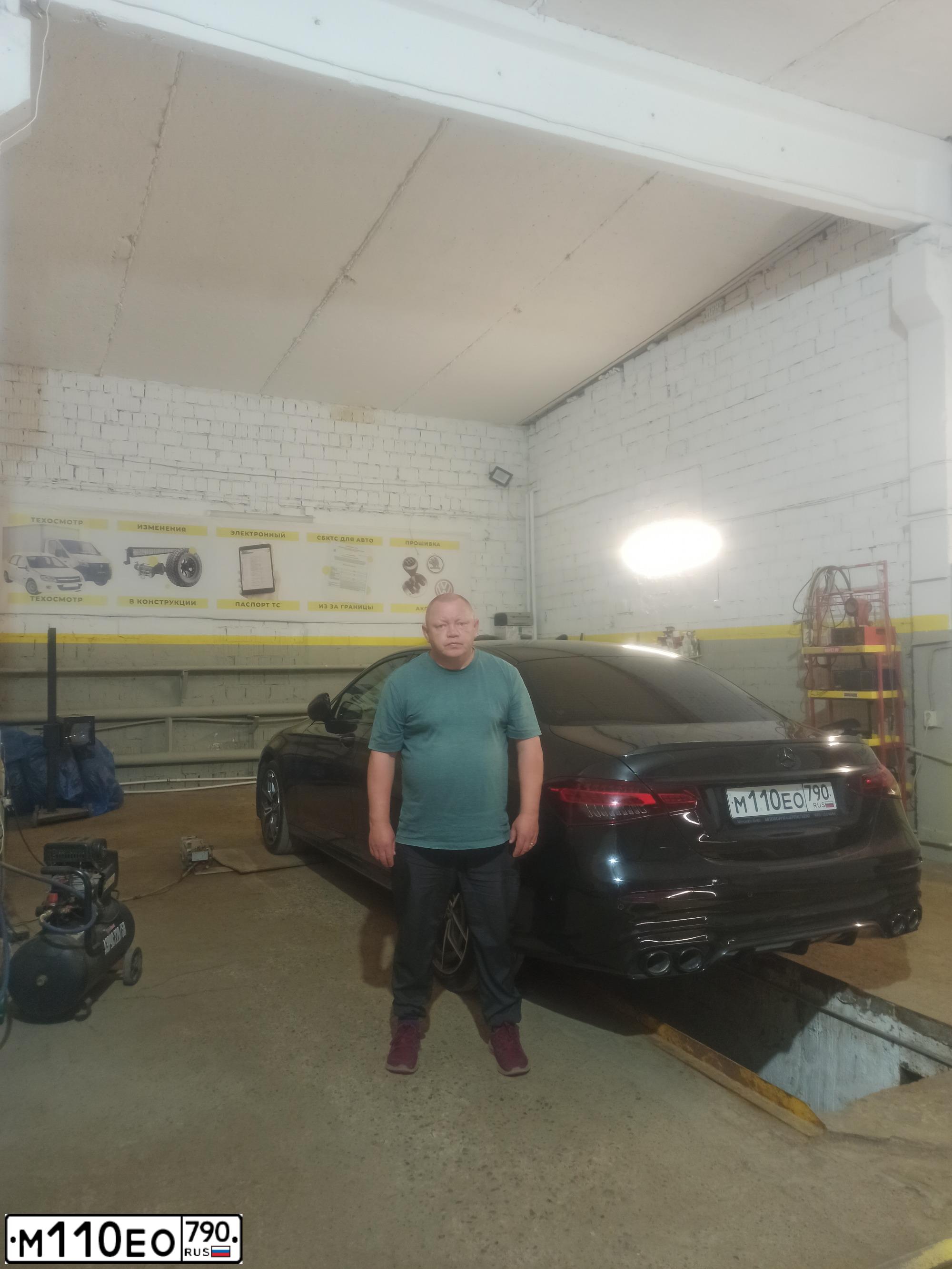 Фото автомобиля MERCEDES-BENZ E220, 2020 — госномер Р646СУ18
