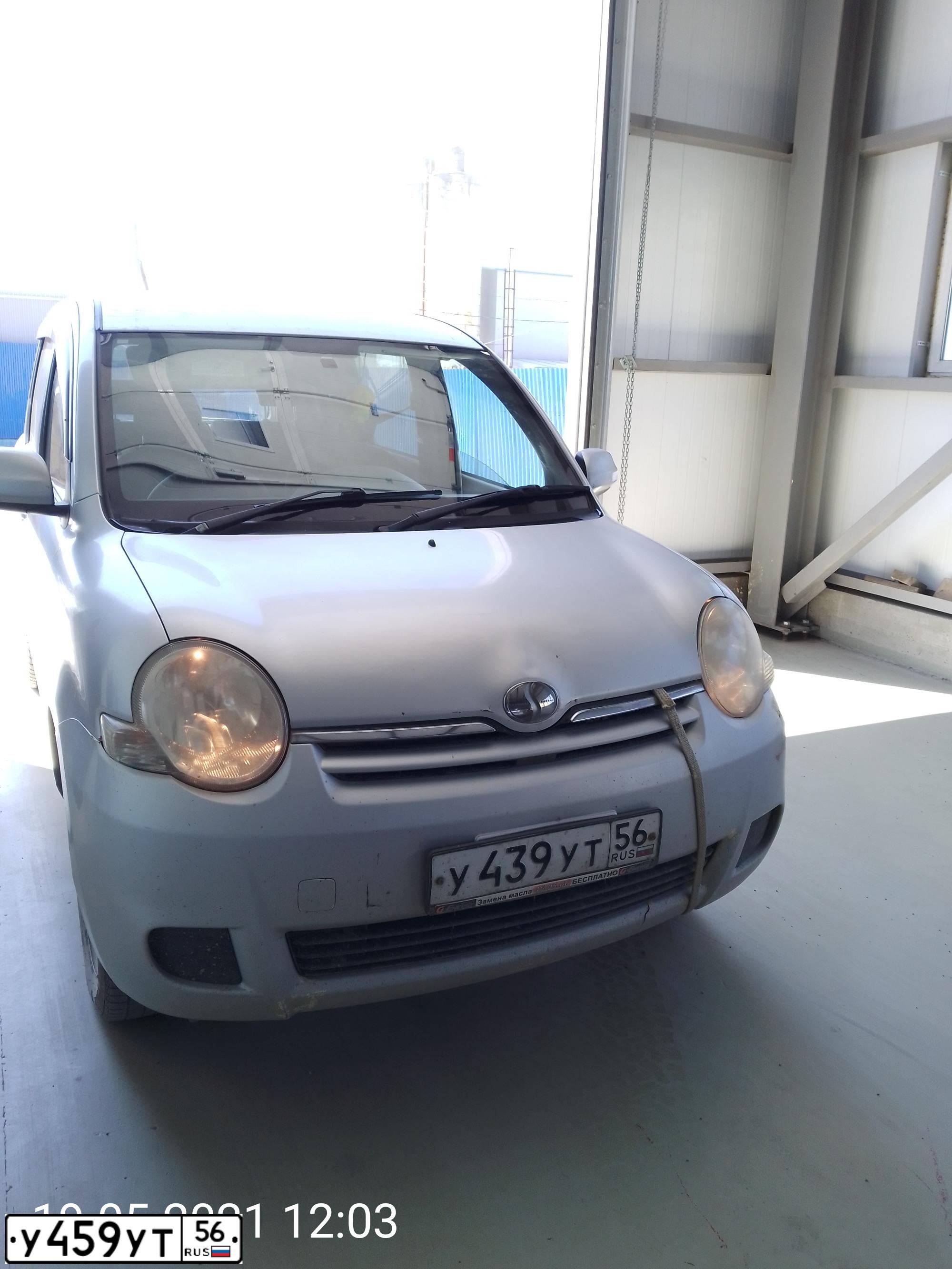 Фото автомобиля TOYOTA SIENTA, 2010 — госномер У439УТ56