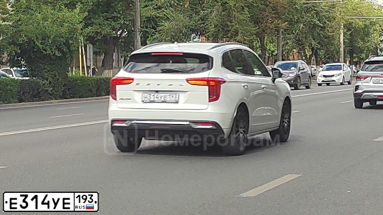 Фото автомобиля MERCEDES C-KLASSE, 2014 — госномер Е314УЕ193. Цвет: Белый