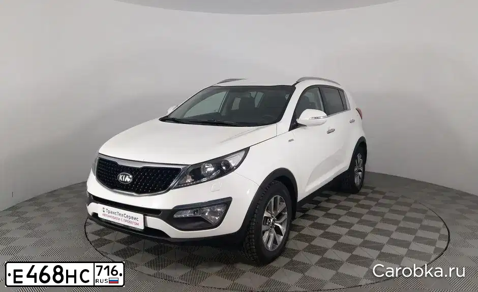 Фото автомобиля KIA SPORTAGE, 2014 — госномер К555ВО12. Цвет: БЕЛЫЙ