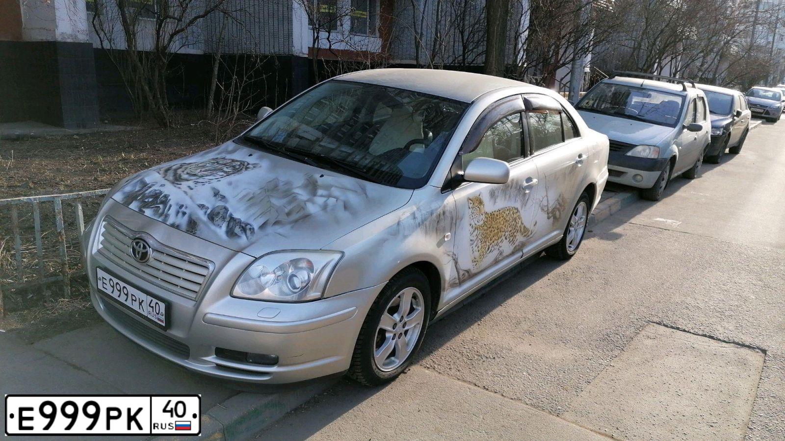 Фото автомобиля TOYOTA AVENSIS, 2003 — госномер А203КА790. Цвет: СЕРЫЙ