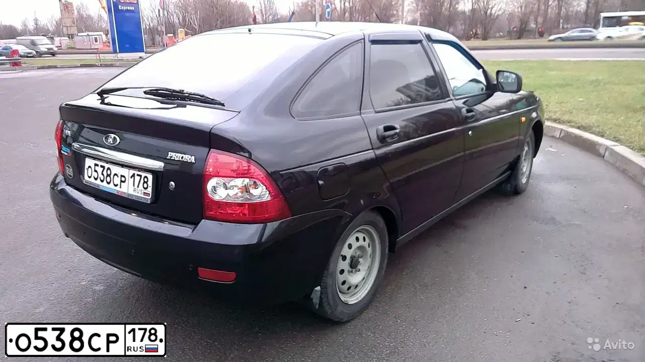 Фото автомобиля LADA 2172 PRIORA, 2011 — госномер О538СР178. Цвет: СИНЕ-ЧЕРНЫЙ