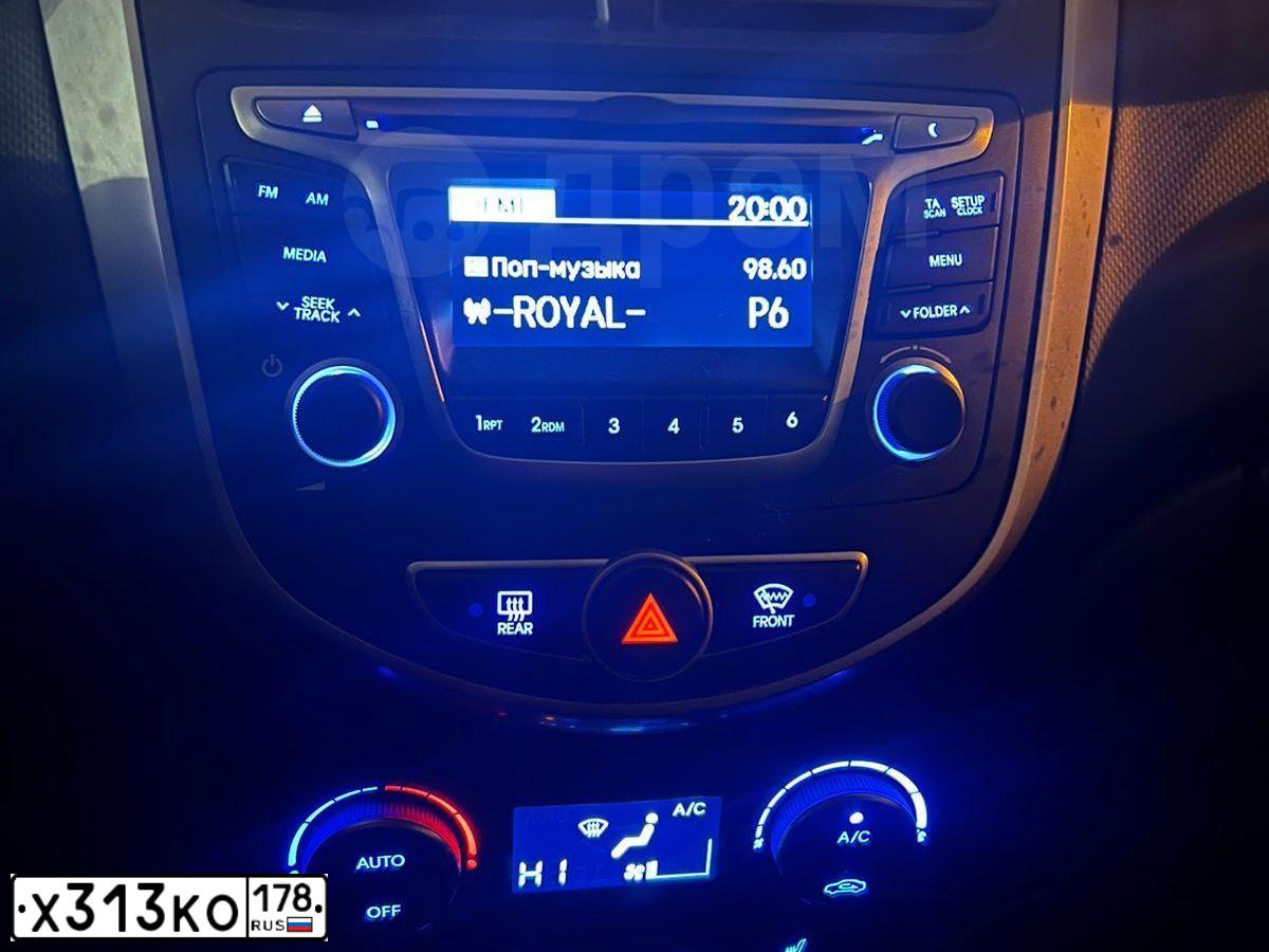 Фото автомобиля HYUNDAI SOLARIS, 2016 — госномер Е721ОЕ147. Цвет: ТЕМНО-СЕРЫЙ