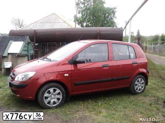 Фото автомобиля HYUNDAI GETZ, 2010 — госномер Х776СУ31. Цвет: Красный