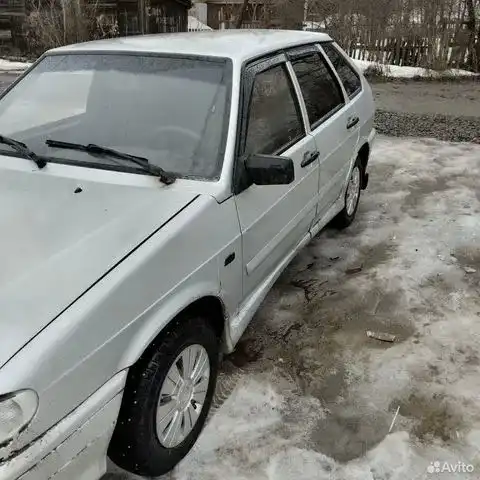 Фото автомобиля LADA 2114 SAMARA, 2011 — госномер Е693СМ13. Цвет: СВЕТЛО-СЕРЕБРИСТЫЙ МЕТАЛЛ