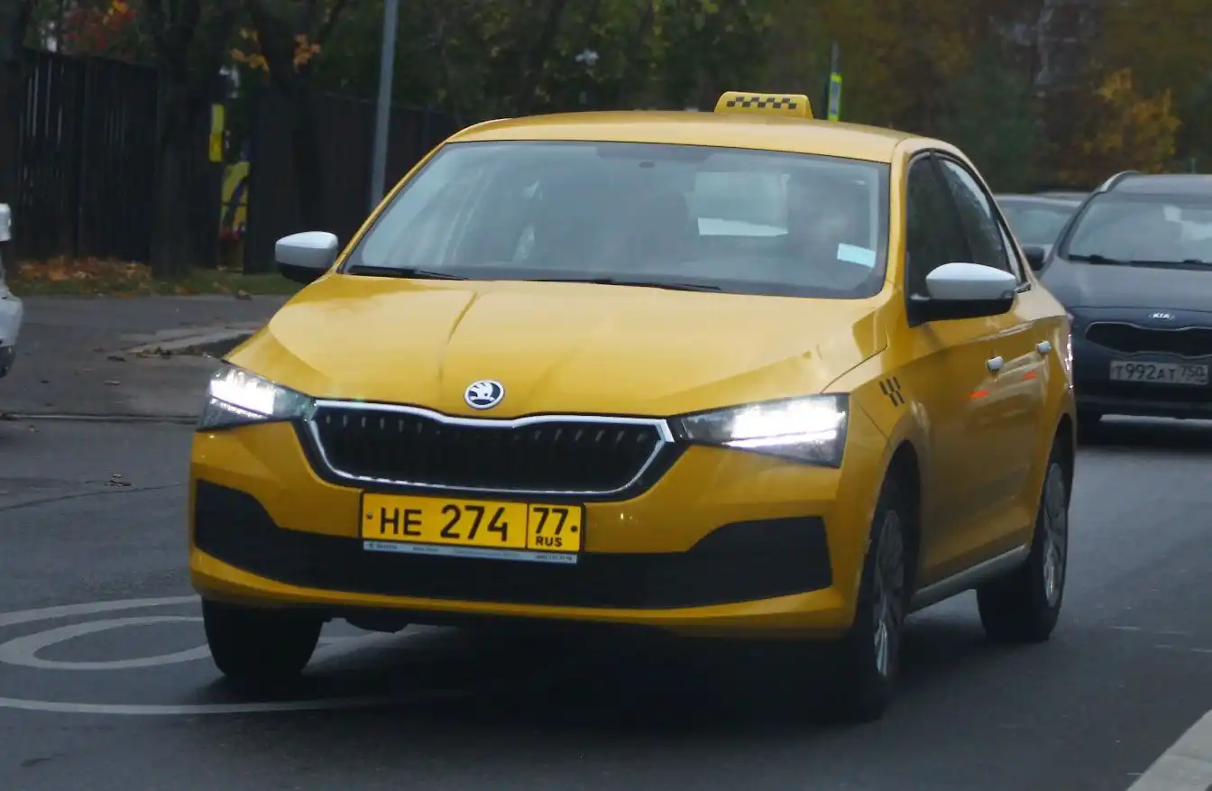 Фото автомобиля KIA CEE'D, 2015 — госномер Н088ЕН126. Цвет: синий