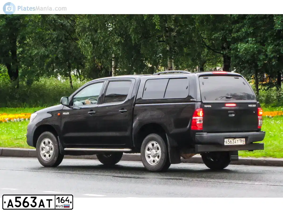 Фото автомобиля TOYOTA HILUX, 2014 — госномер К497ЕО198. Цвет: ЧЕРНЫЙ