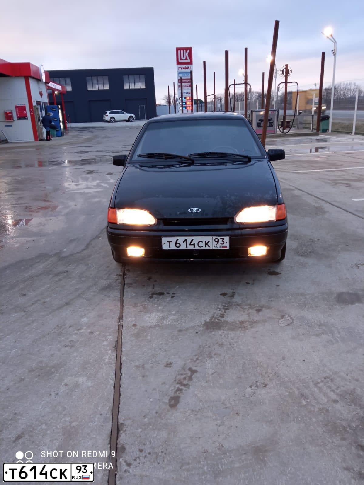 Фото автомобиля LADA 2115 SAMARA, 2009 — госномер Т614СК93. Цвет: Темно-зеленый