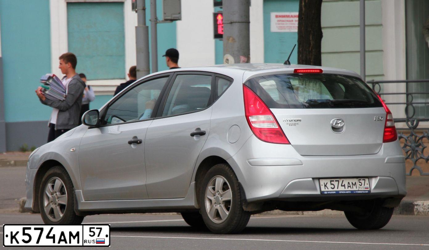 Фото автомобиля HYUNDAI I30, 2010 — госномер К574АМ57. Цвет: Серебристый