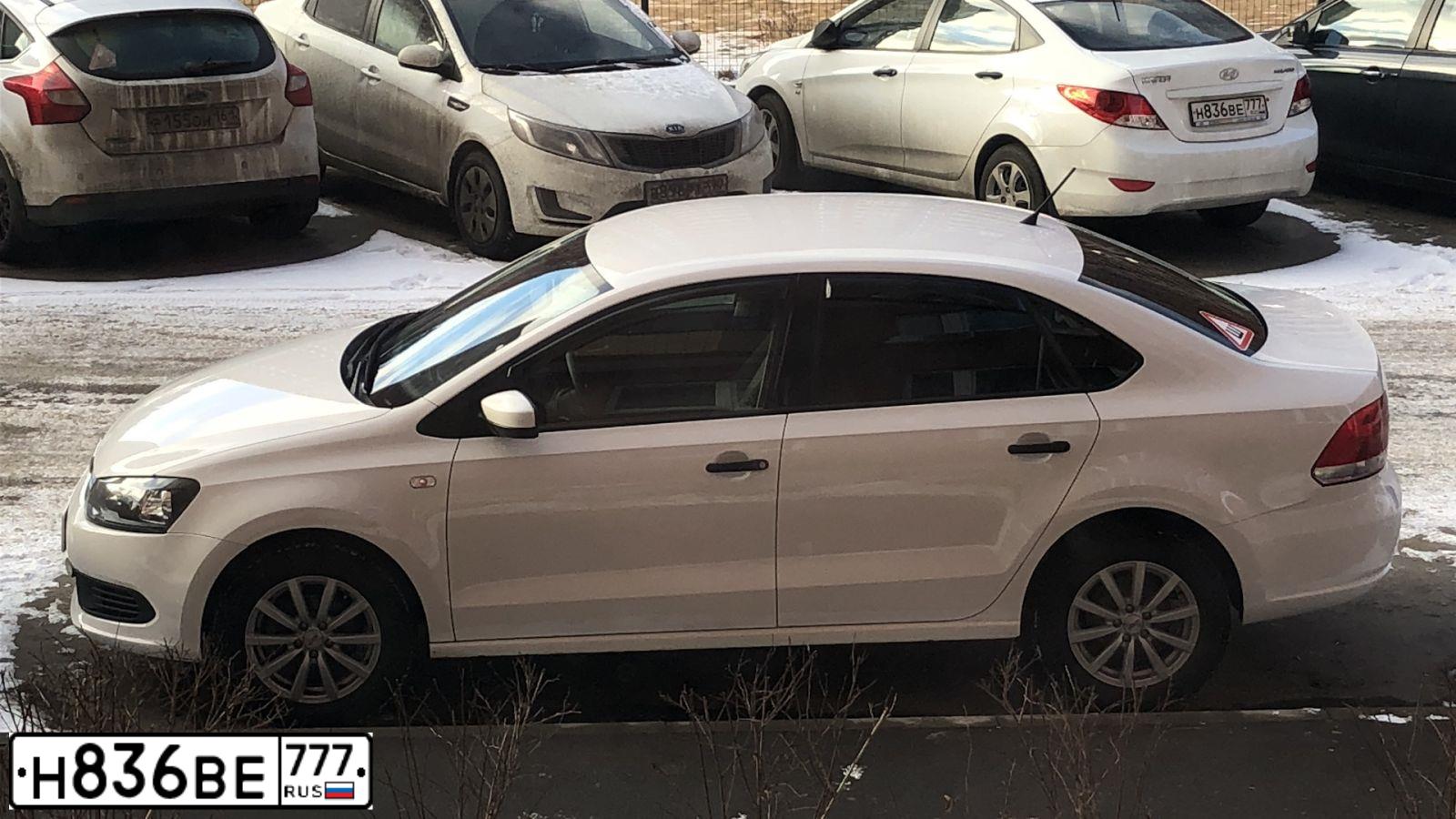 Фото автомобиля HYUNDAI SOLARIS, 2014 — госномер Н836ВЕ777. Цвет: БЕЛЫЙ