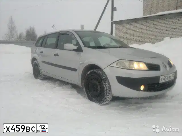 Фото автомобиля RENAULT MEGANE, 2007 — госномер Х459ВС12. Цвет: СЕРЕБРИСТЫЙ