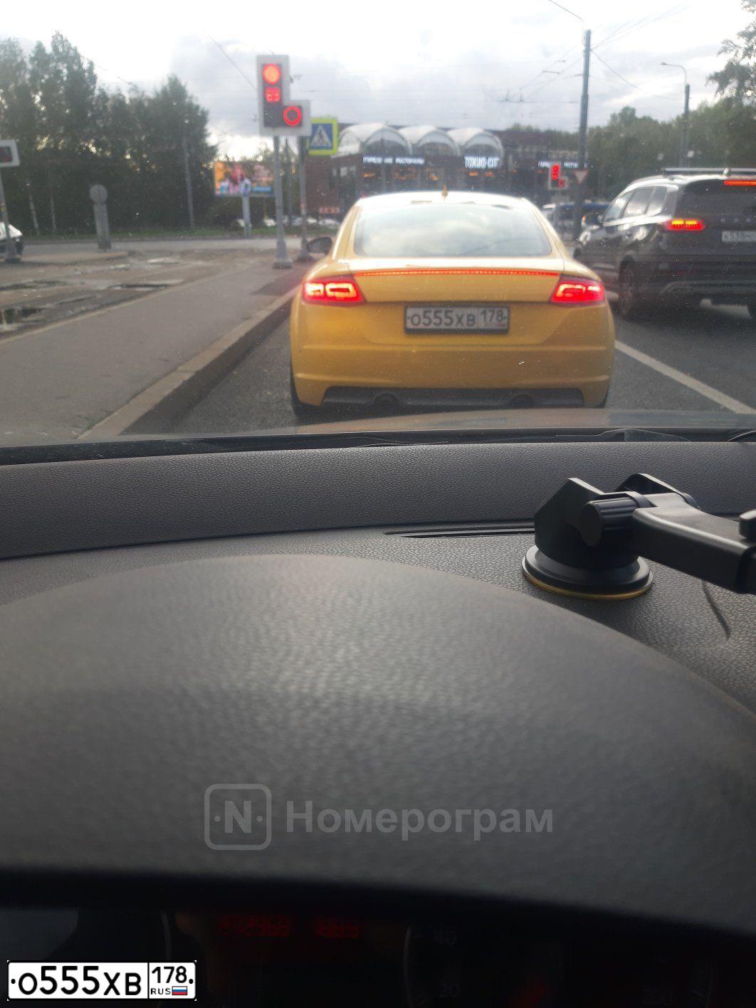 Фото автомобиля BMW X6, 2010 — госномер О555ХВ178. Цвет: ЧЕРНЫЙ