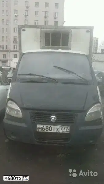 Фото автомобиля GAZ 2310 SOBOL, 2006 — госномер М680ТХ777. Цвет: Белый