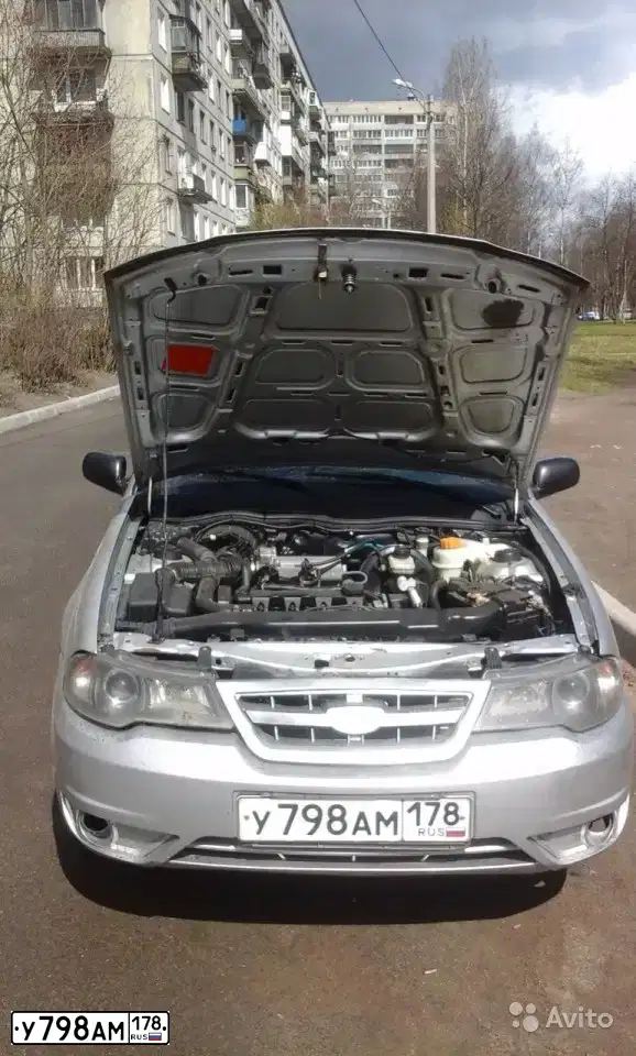 Фото автомобиля DAEWOO NEXIA, 2012 — госномер У798АМ178. Цвет: СЕРЕБРИСТЫЙ