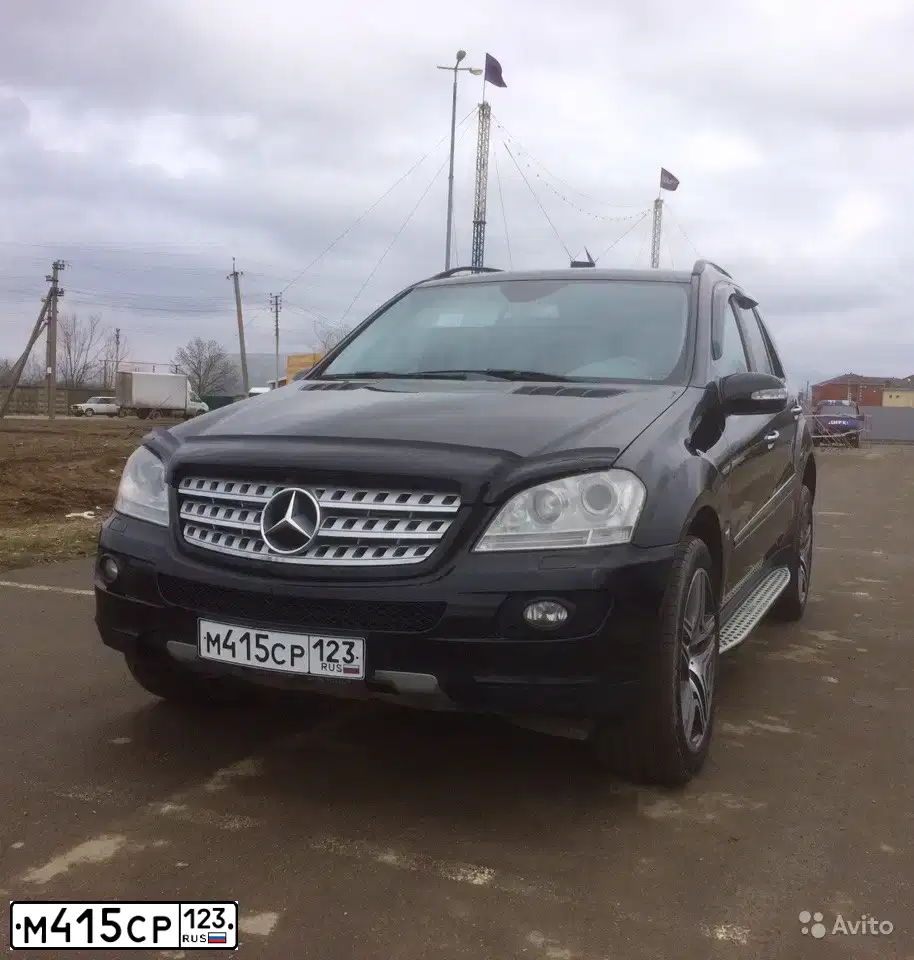 Фото автомобиля MERCEDES M-KLASSE, 2006 — госномер С777ЕР36. Цвет: ЧЕРНЫЙ