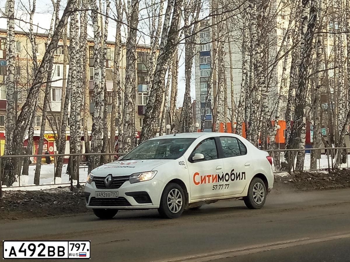 Фото автомобиля RENAULT LOGAN, 2020 — госномер А492ВВ797. Цвет: Белый