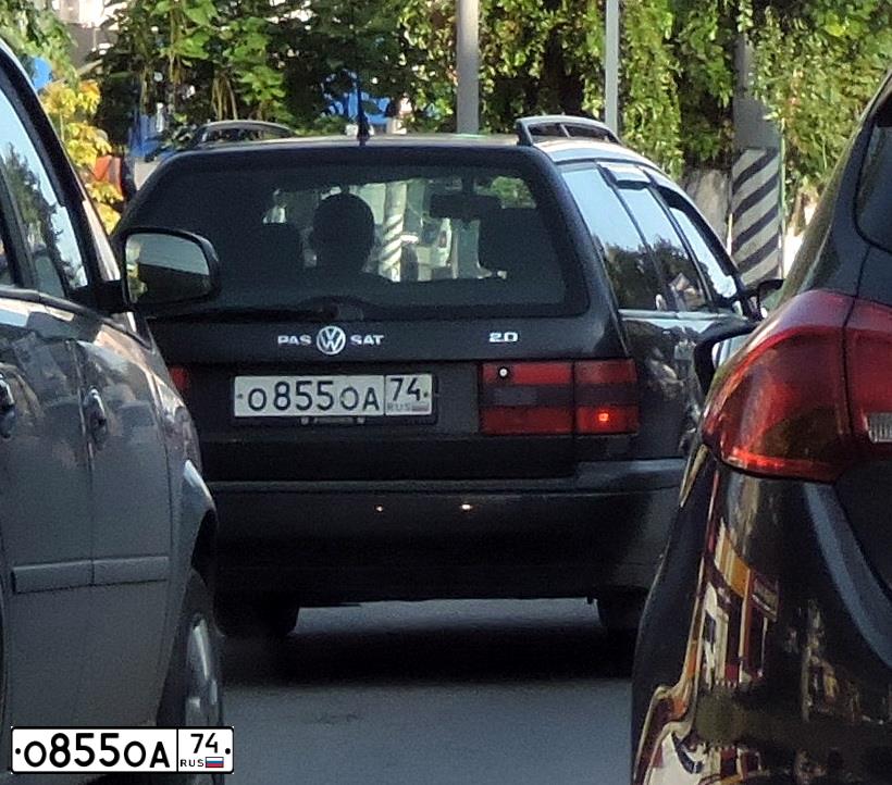 Фото автомобиля VOLKSWAGEN PASSAT, 1996 — госномер К382ОО164. Цвет: ЧЕРНЫЙ