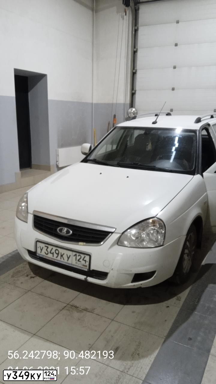 Фото автомобиля LADA 2171 PRIORA, 2013 — госномер У349КУ124. Цвет: Белый