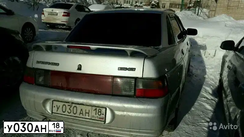 Фото автомобиля LADA 2110 LADA, 2003 — госномер У030АН18. Цвет: Светло-Серебристый металлик