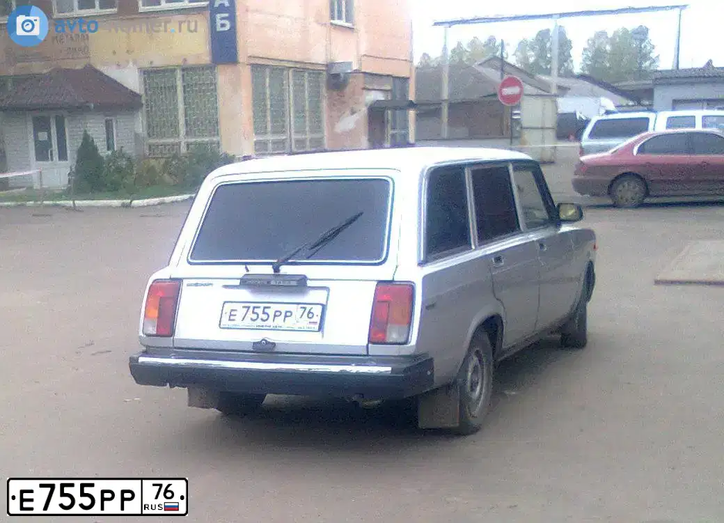 Фото автомобиля ВАЗ 21041, 2006 — госномер Е755РР76. Цвет: СВЕТЛО-СЕРЫЙ