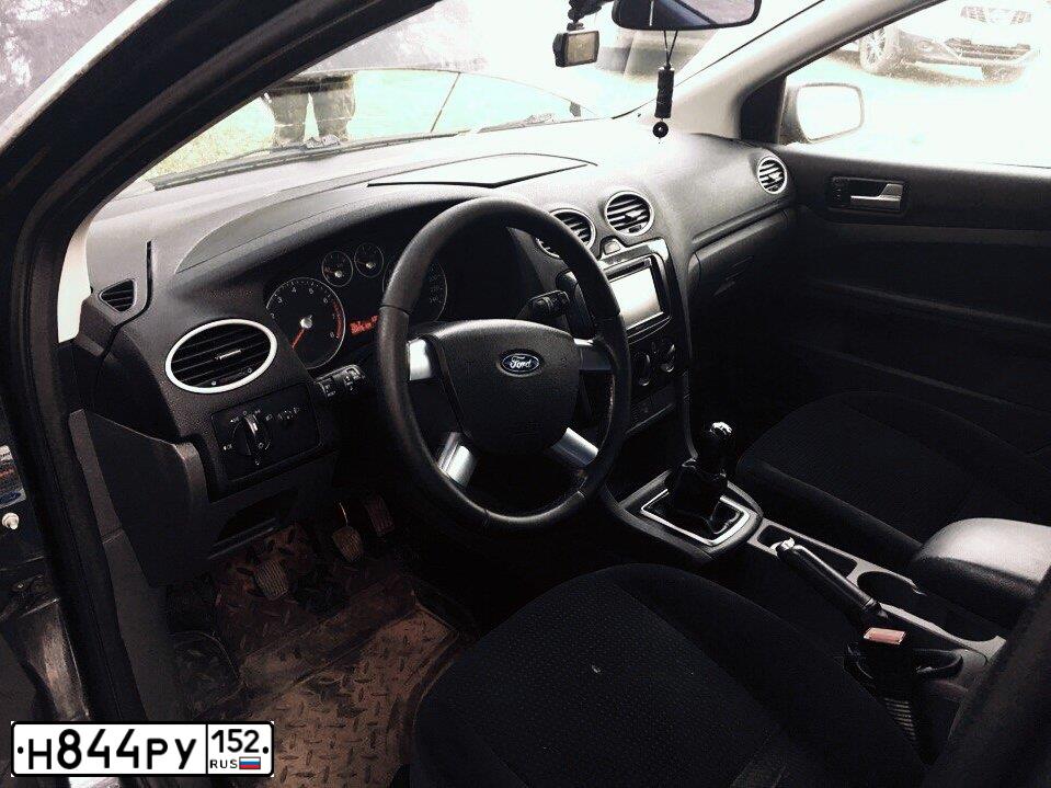 Фото автомобиля FORD FOCUS, 2007 — госномер Е005УО152