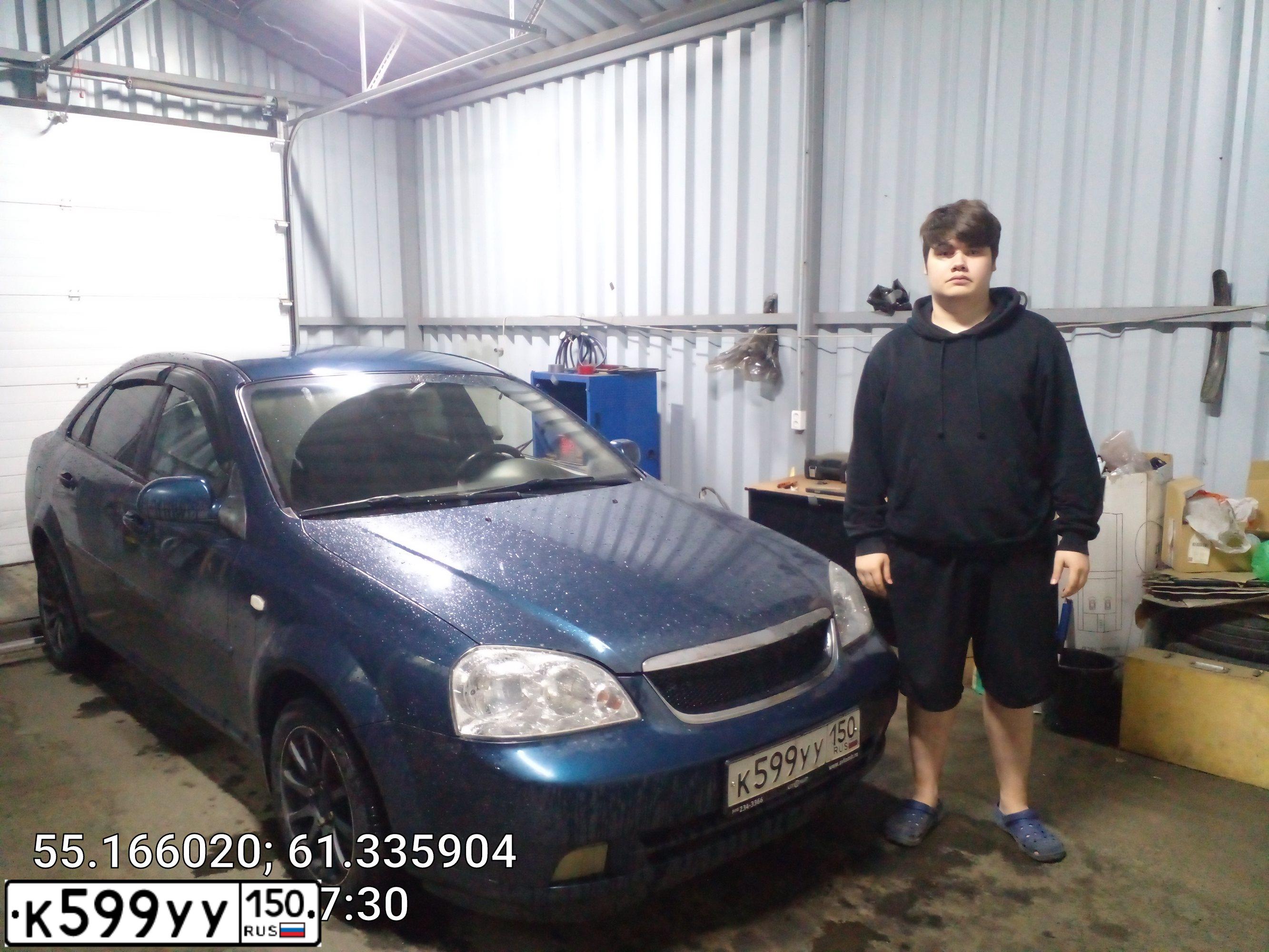 Фото автомобиля CHEVROLET LACETTI, 2008 — госномер К096ЕР774. Цвет: СИНИЙ ТЕМНЫЙ