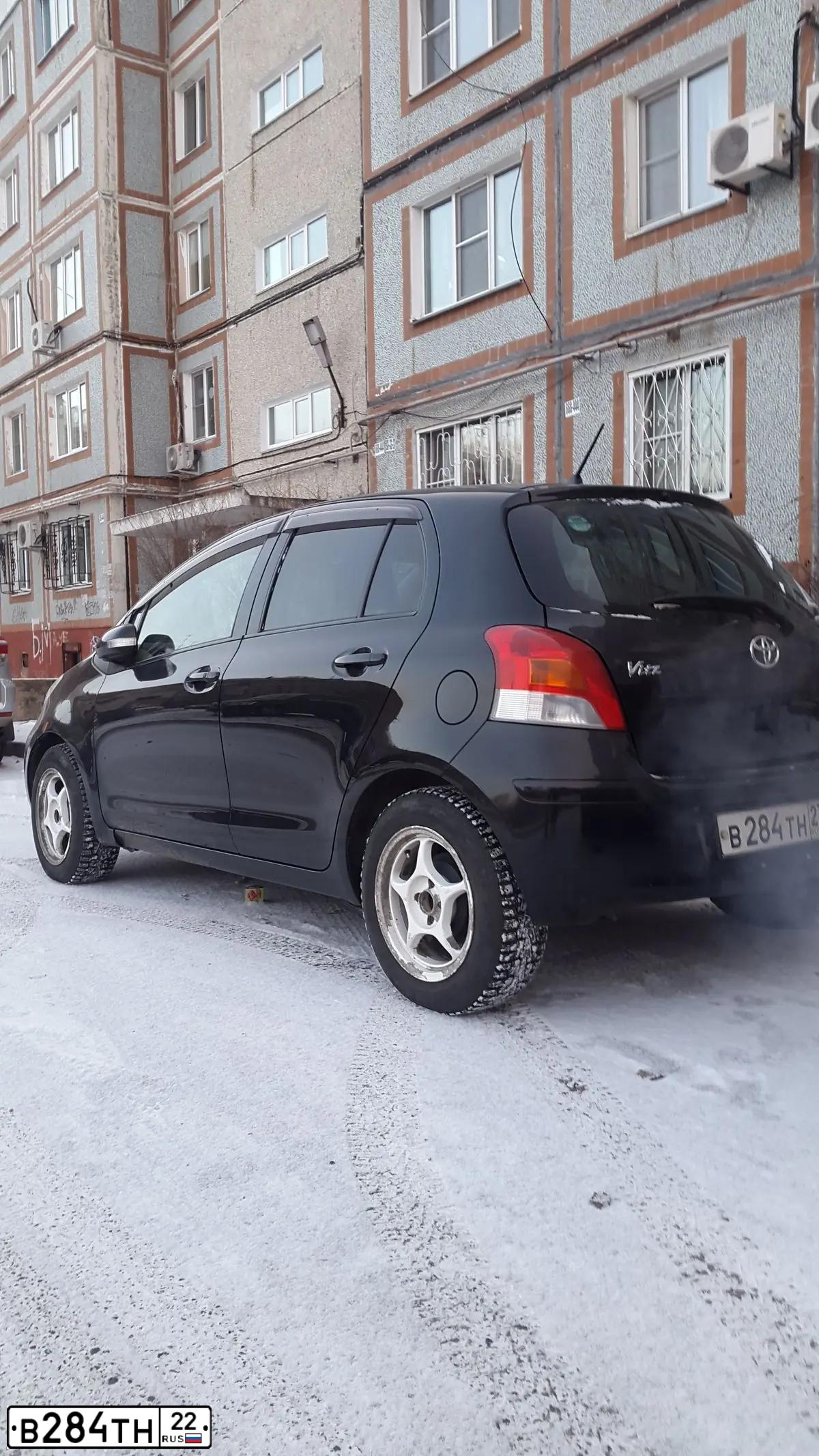 Фото автомобиля TOYOTA AVENSIS, 2006 — госномер Е133ЕУ122. Цвет: Серый